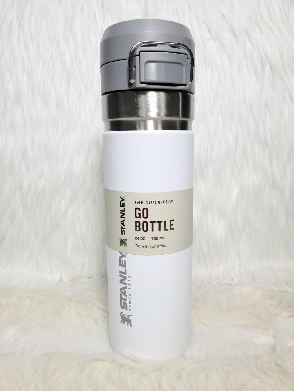 Stanley The Quick Flip Go Bottle 24 OZ White  NEW